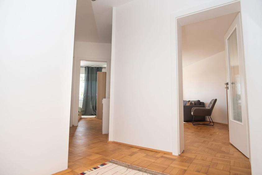 Apartament cu 3 camere decomandat, mobilat în Gara