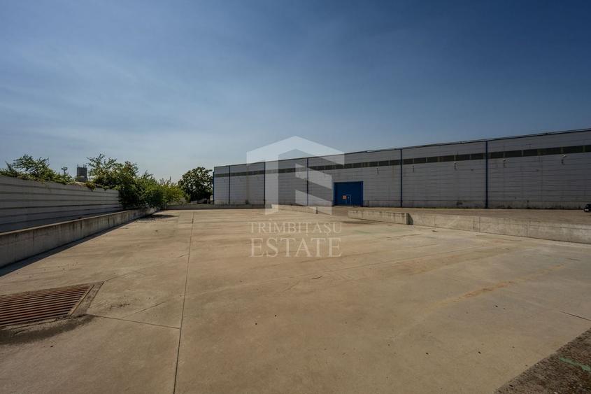 Spațiu industrial, de 2,900 mp, în Central