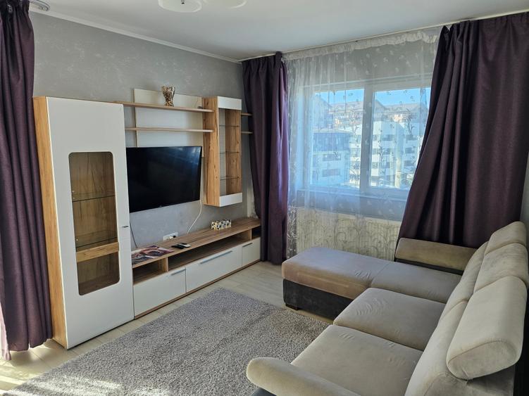 Apartament cu 3 camere decomandat în Militari