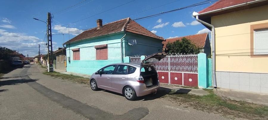 Casă cu 1 camere cu Teren 1300 Mp în Central
