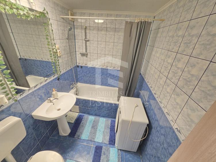 Apartament cu 3 camere semidecomandat, mobilat în Baicului