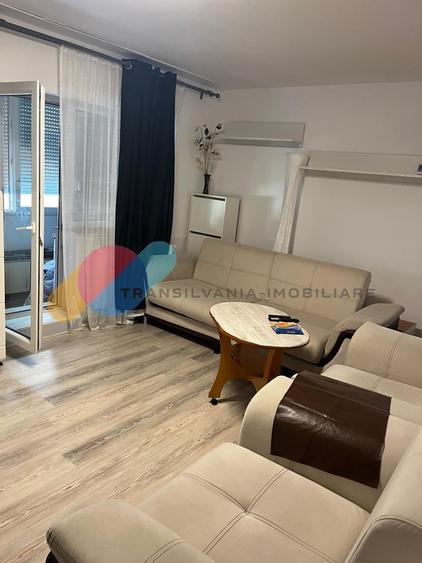 Apartament cu 3 camere decomandat, mobilat în Între Lacuri