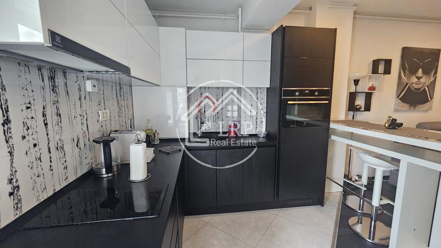 Apartament cu 2 camere semidecomandat în Uverturii