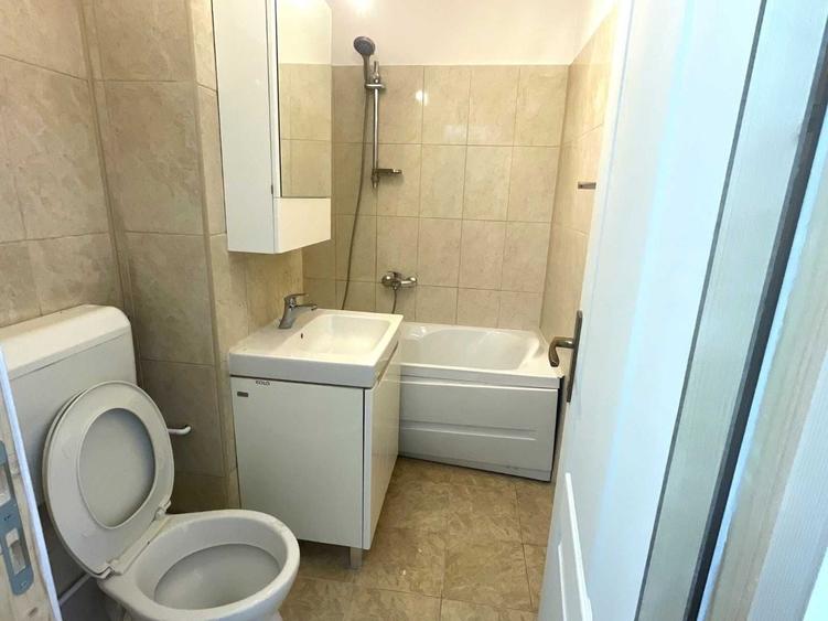 Apartament cu 3 camere în Calea București