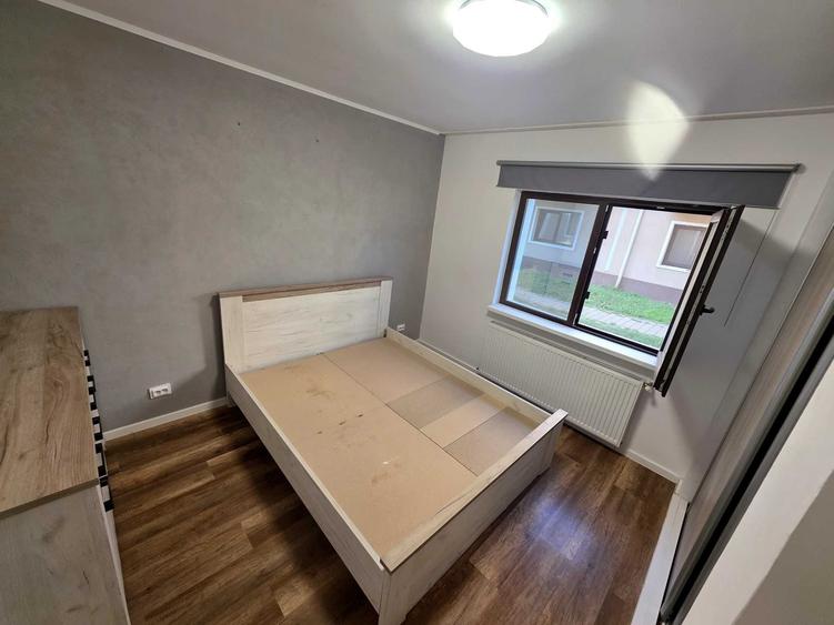 Apartament cu 2 camere decomandat în Lețcani