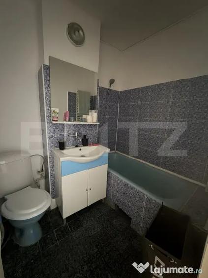 Apartament cu 3 camere decomandat în Tudor