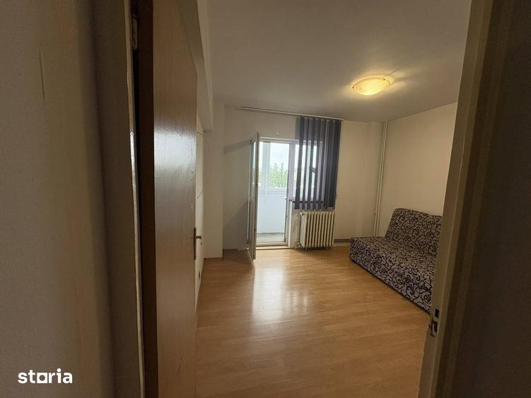Apartament cu 2 camere decomandat în Triaj