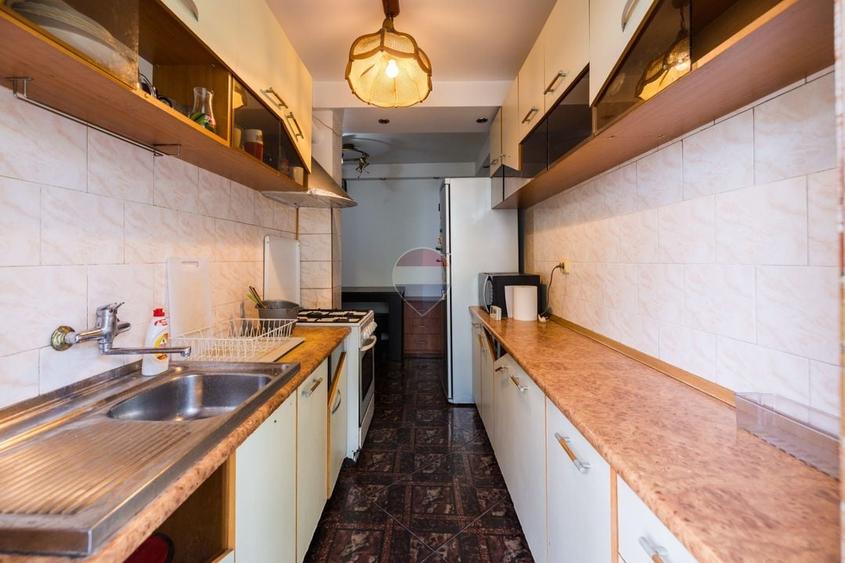 Apartament cu 3 camere decomandat în Central