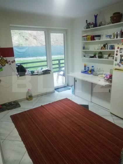 Casă individuală cu 6 camere cu Canalizare în Dârste