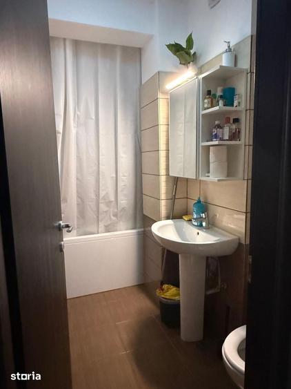 Apartament cu 2 camere decomandat în Titan