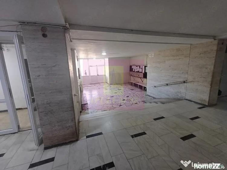 Garsonieră semidecomandată în Apărătorii Patriei