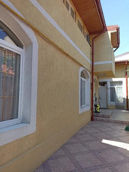 Casă cu 6 camere cu Teren 150 Mp în Central