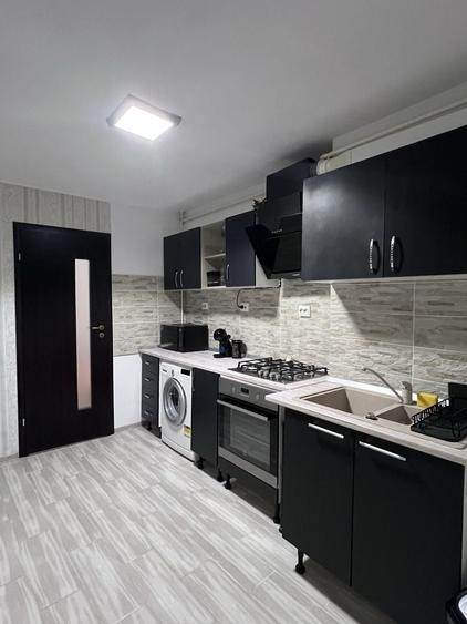 Apartament cu 2 camere decomandat, mobilat în Apărătorii Patriei