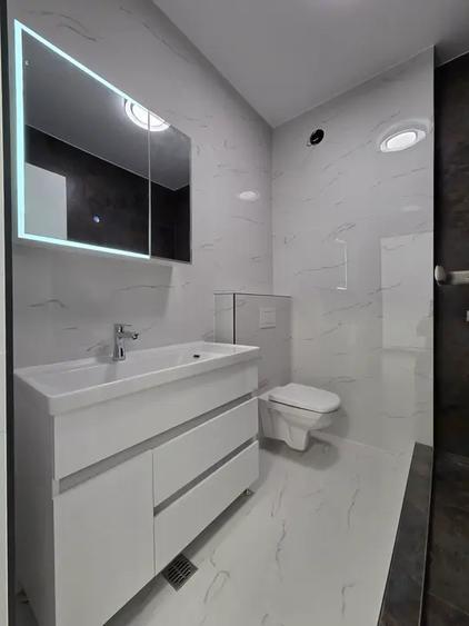 Penthouse cu 3 camere decomandat în Titan
