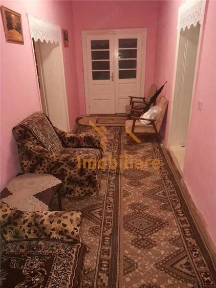 Casă cu 4 camere cu Teren 5526 Mp în Cheșa