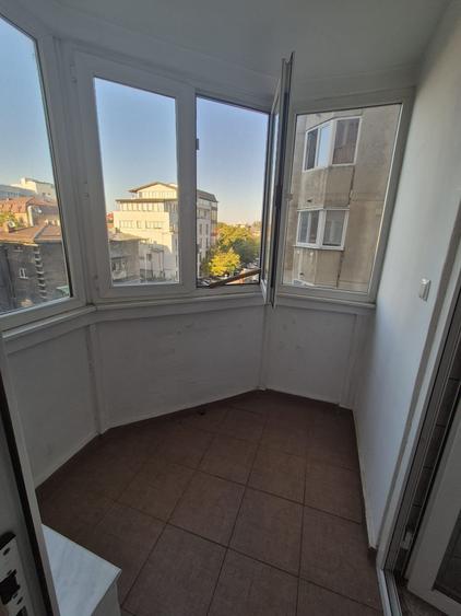 Apartament cu 2 camere decomandat în 1 Mai