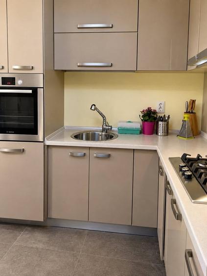 Apartament cu 3 camere în Borhanci
