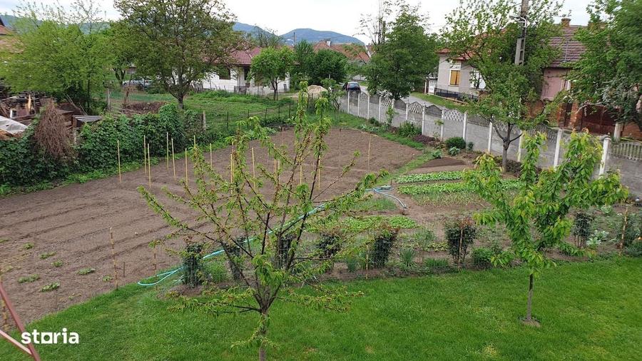 Casă cu 4 camere în Sântuhalm
