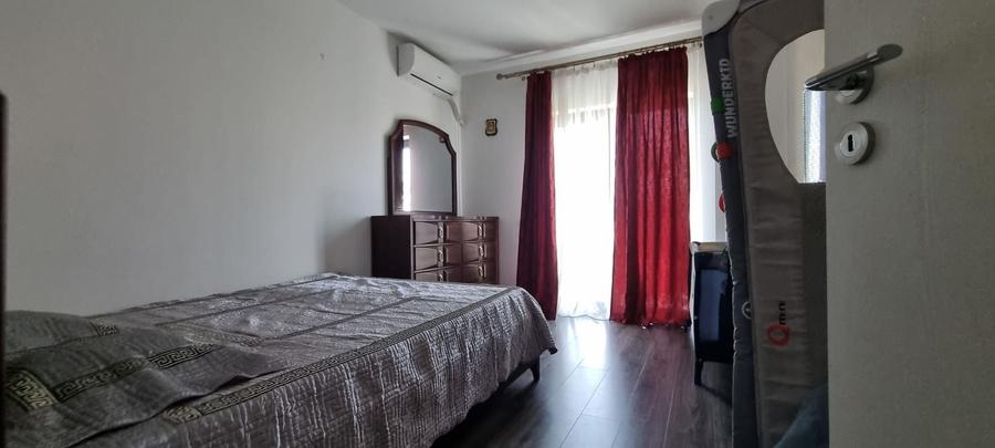 Casă cu 4 camere cu Canalizare în Nord