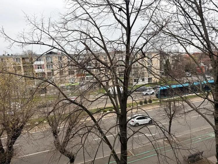 Apartament cu 2 camere decomandat, mobilat în Calea București