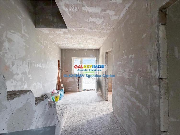 Casă cu Teren 270 Mp în Cristian