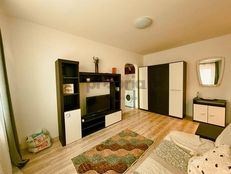 Apartament 2 camere renovat, mobilat și utilat - 1