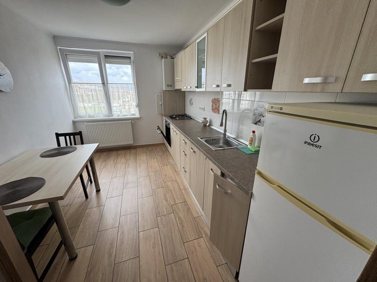 Apartament cu 2 camere decomandat, mobilat în Cetate