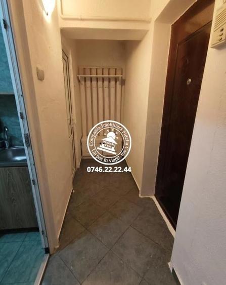 Garsonieră decomandată în Central
