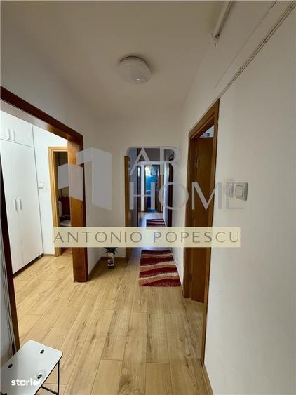 Apartament cu 4 camere decomandat în Republicii