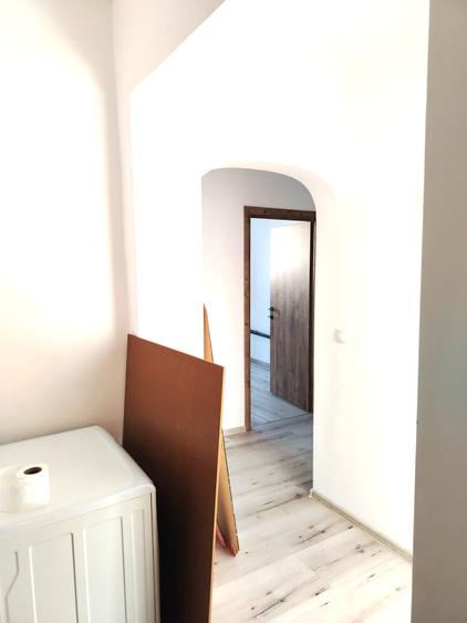 Apartament cu 3 camere decomandat în Porolissum