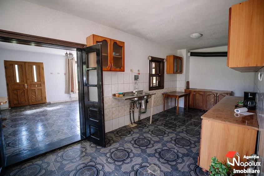 Casă cu 9 camere cu Teren 822 Mp în Mărgău