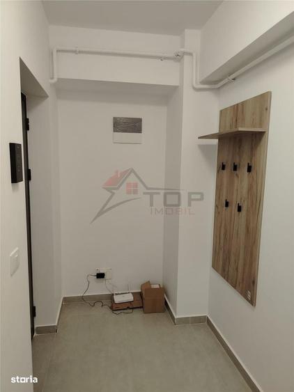 Garsonieră decomandată în Valea Adâncă