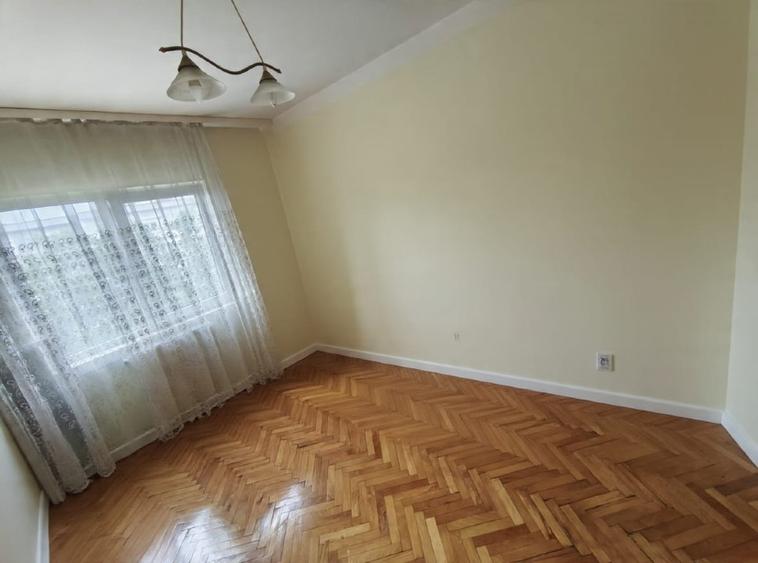 Apartament cu 3 camere decomandat în Ultracentral
