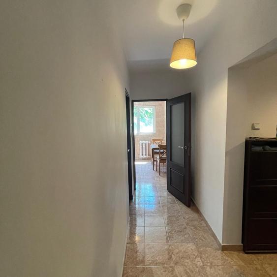 Apartament cu 2 camere decomandat în P-ța Muncii