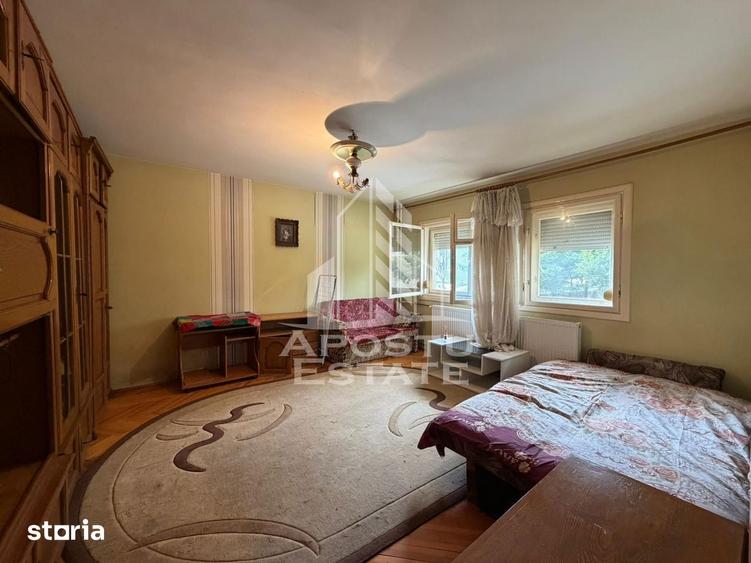 Apartament cu 2 camere decomandat, mobilat în Fratelia