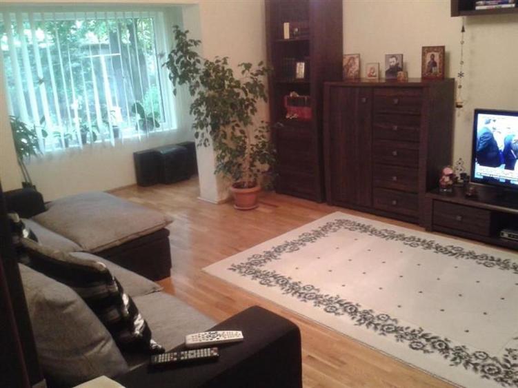 Apartament cu 3 camere decomandat în Aradului