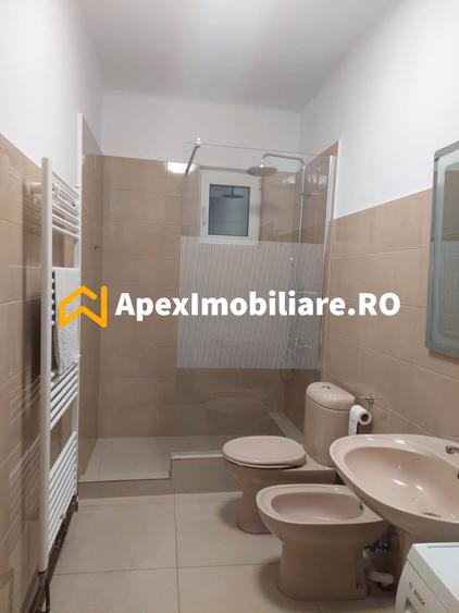 Apartament cu 3 camere semidecomandat, mobilat în Eminescu