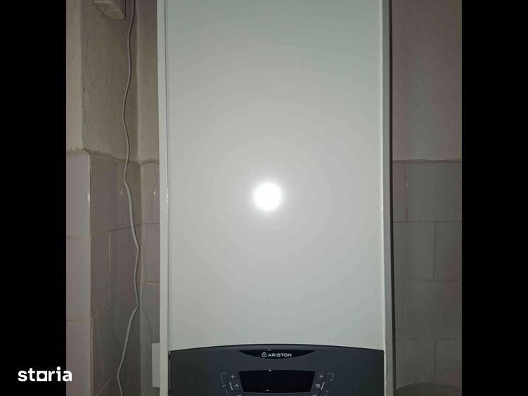 Casă cu 6 camere cu Teren 210 Mp în Rovine