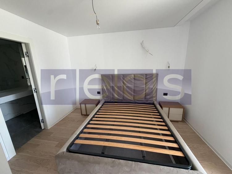 Apartament cu 3 camere decomandat, mobilat în Barbu Văcărescu
