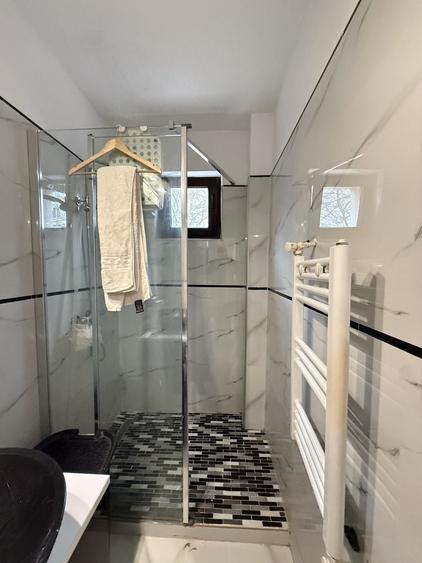 Apartament cu 2 camere semidecomandat în Malu Roșu