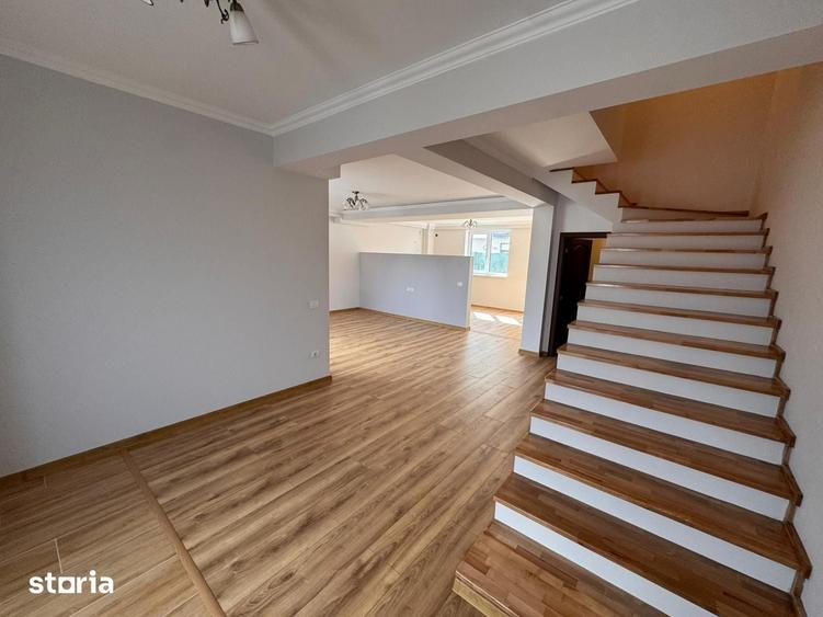 Casă cu 4 camere cu Teren 160 Mp în Lumina