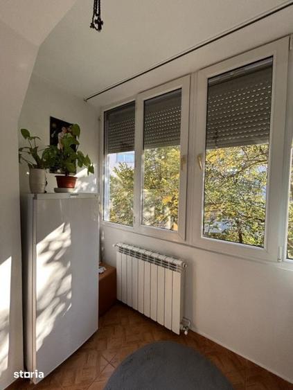Apartament cu 2 camere nedecomandat, mobilat în Soarelui