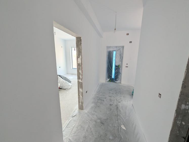 Casă individuală cu 5 camere cu Canalizare în Tunari