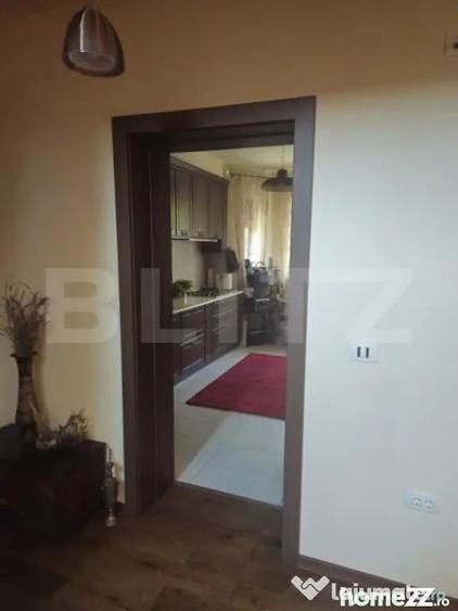 Casă cu 7 camere cu Teren 1170 Mp în Central
