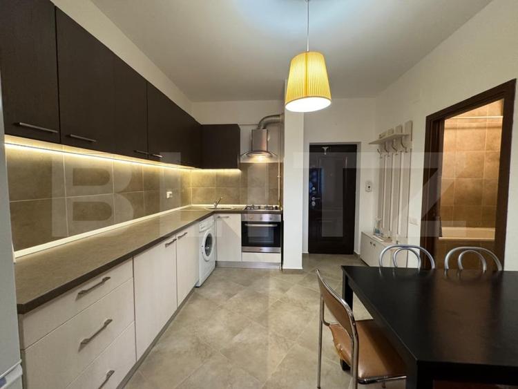 Apartament cu 2 camere semidecomandat, mobilat în Plopilor