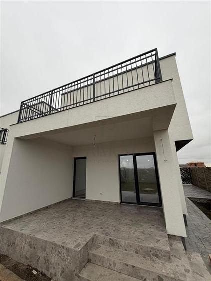 Casă individuală cu 4 camere cu Teren 350 Mp în Săcălaz