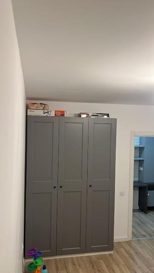 Apartament cu 3 camere semidecomandat, mobilat în Pantelimon