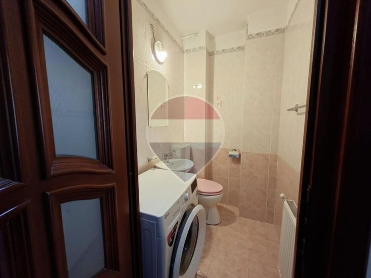 Apartament cu 4 camere decomandat în Ultracentral