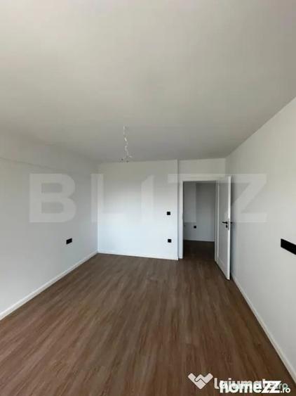 Apartament cu 2 camere semidecomandat în Independenței