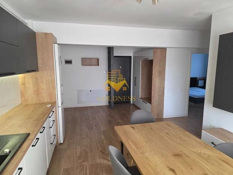 Apartament cu 3 camere semidecomandat, mobilat în Baciu